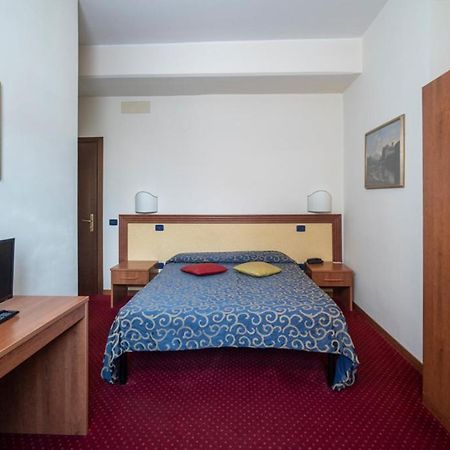 Hotel Italia & Lombardi 몬테피아스콘 외부 사진