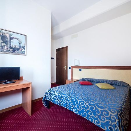 Hotel Italia & Lombardi 몬테피아스콘 외부 사진