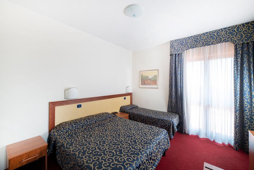 Hotel Italia & Lombardi 몬테피아스콘 외부 사진