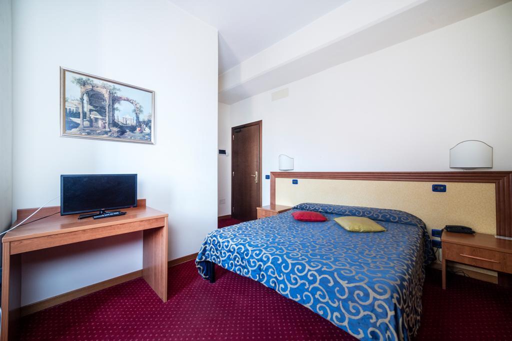 Hotel Italia & Lombardi 몬테피아스콘 외부 사진